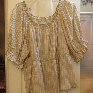 3/4 Length Sleeve Tan and White Pull Over Blouse made by Old Navy in Size 3X